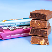 PULS Nutrition Tempted brownie ja Naughty peaunut proteiinipatukat
